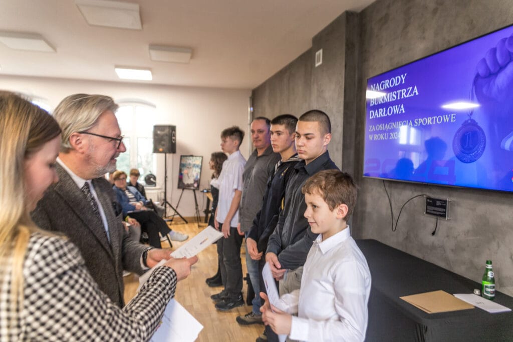 Ceremonia wręczenia nagród sportowych przez burmistrza